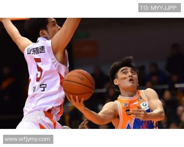 上海篮球队团队协作新模式探讨与热议推动球队整体实力提升